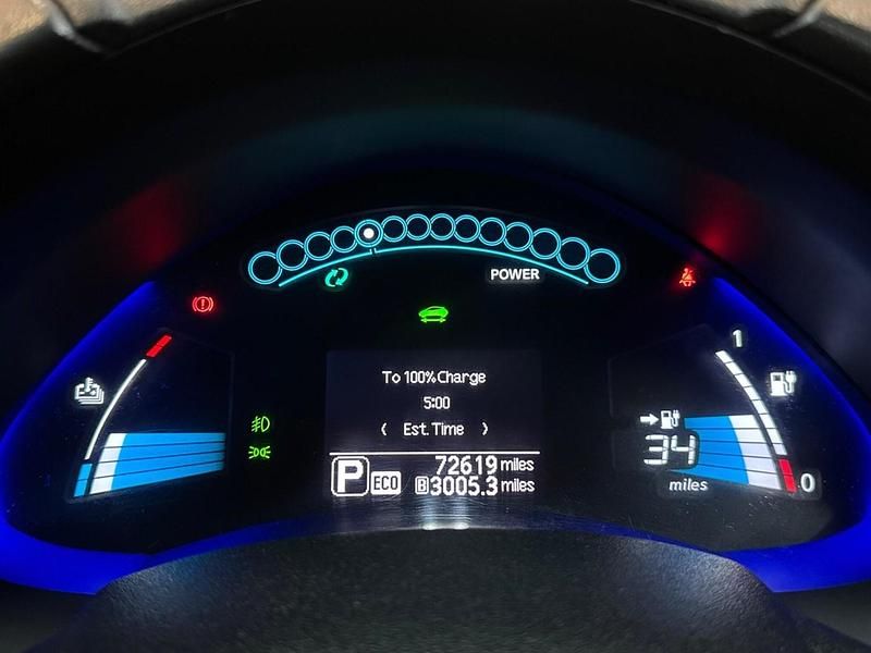 Used Nissan Leaf Tekna 80 kW (109 HP) 2016 White Hatchback