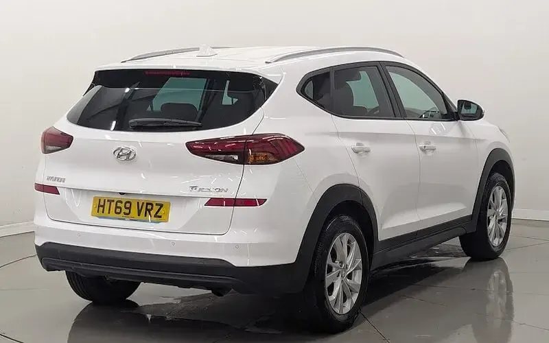 Used Hyundai Tucson SE 132 HP (97 kW) 2020 White SUV
