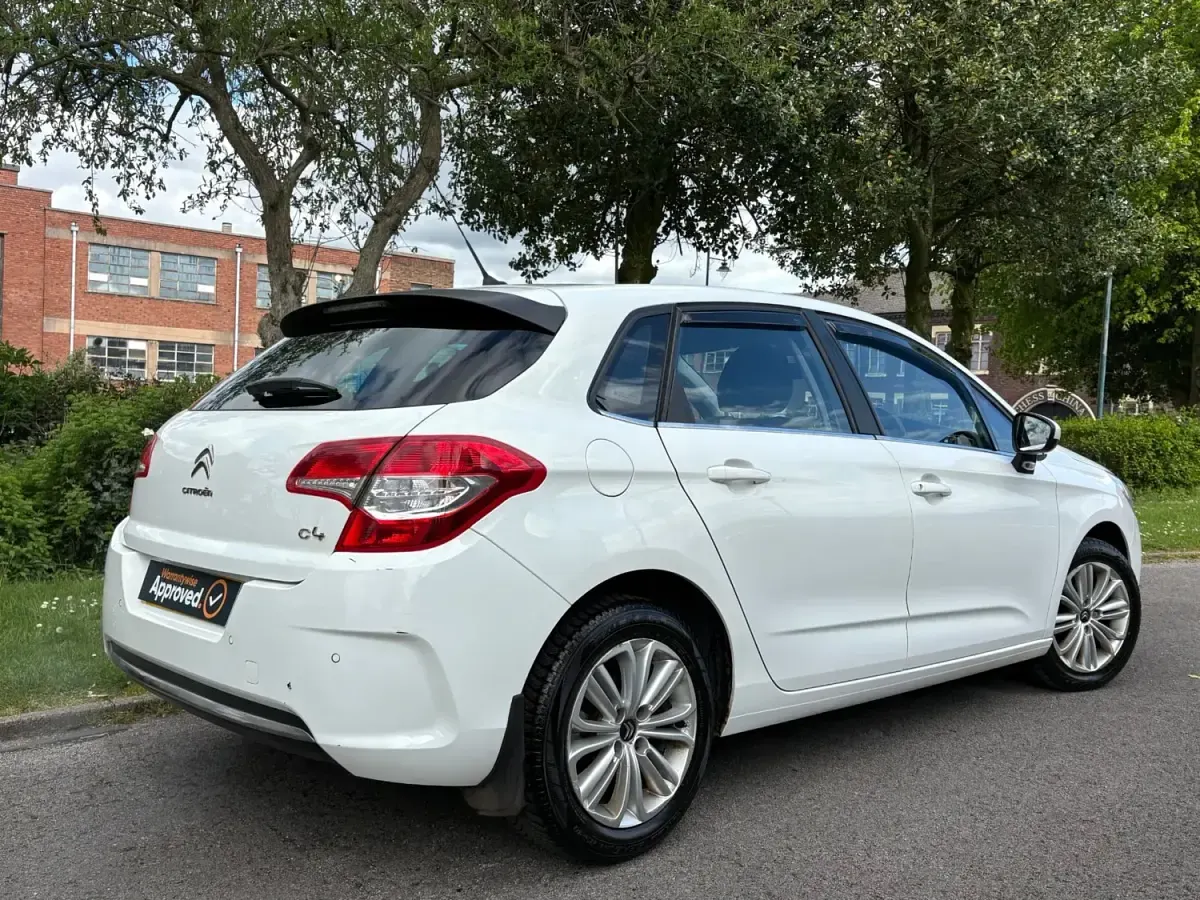 Usado Citroën C4 VTR Sport 2014 Branco Citadino