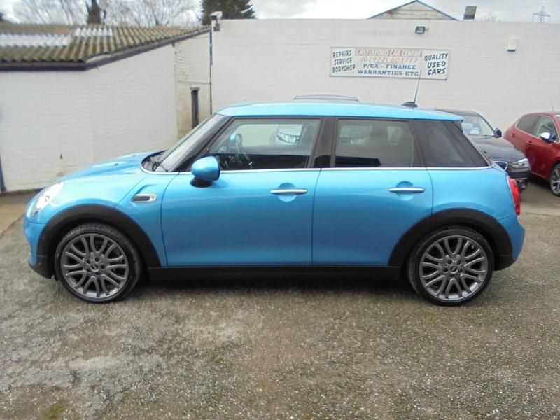 Used Mini Cooper D Hatch 116 HP (85 kW) 2016 Blue Hatchback