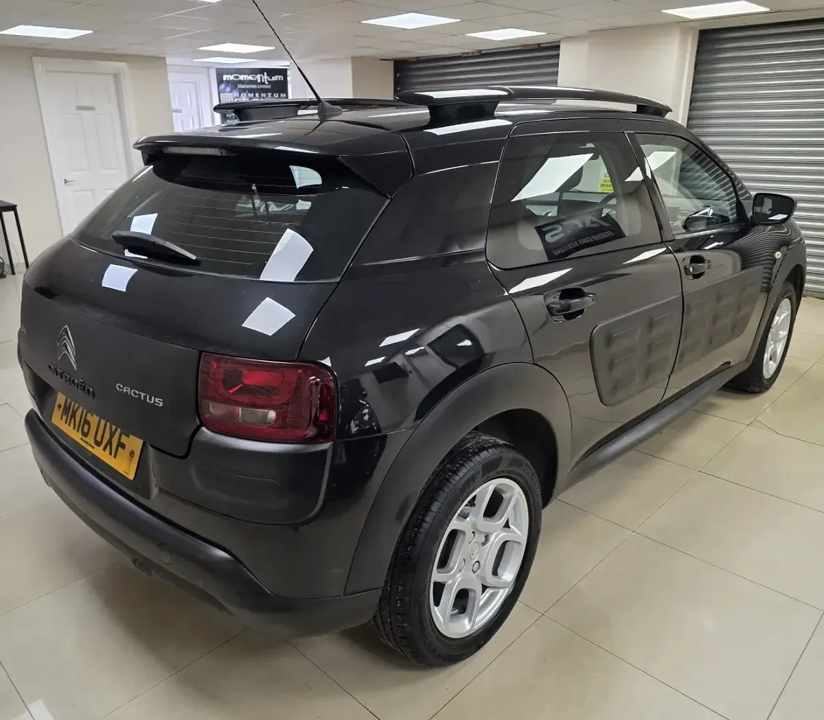 Usado Citroën C4 Cactus Feel 82 HP (60 kW) 2016 Preto Citadino