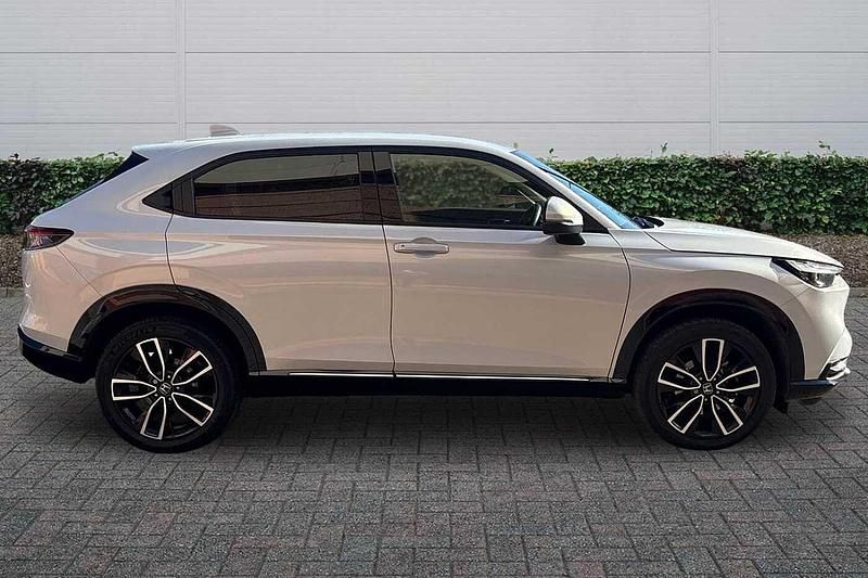 Second-hand Honda HR-V Advance 131 CP (96 kW) 2024 Alb SUV