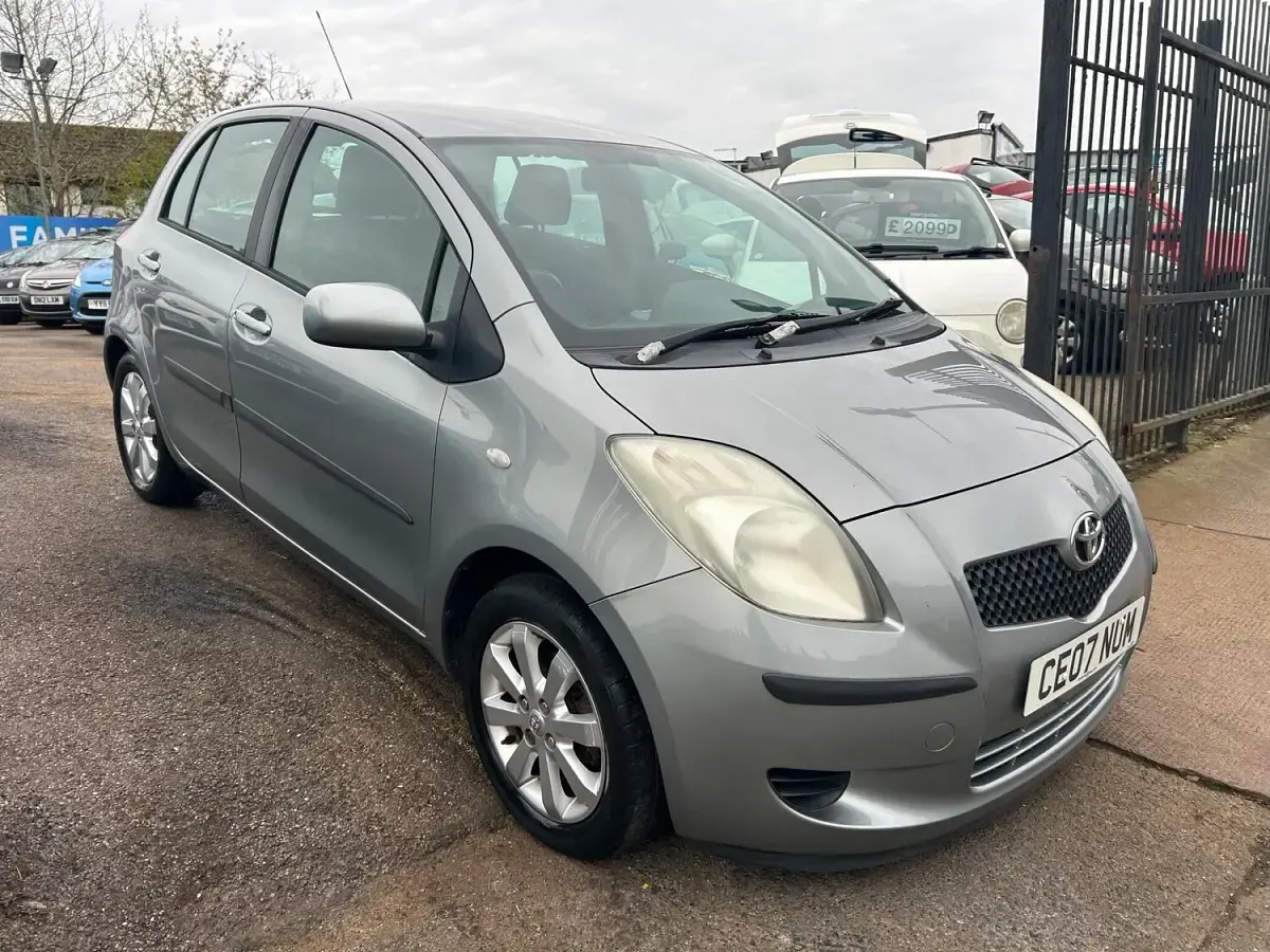 Used Toyota Yaris 2007 Silver Hatchback