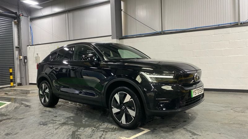 Black Used 2023 Volvo C40 Core SUV | £26,498 (Fair price) - Image 1/4
