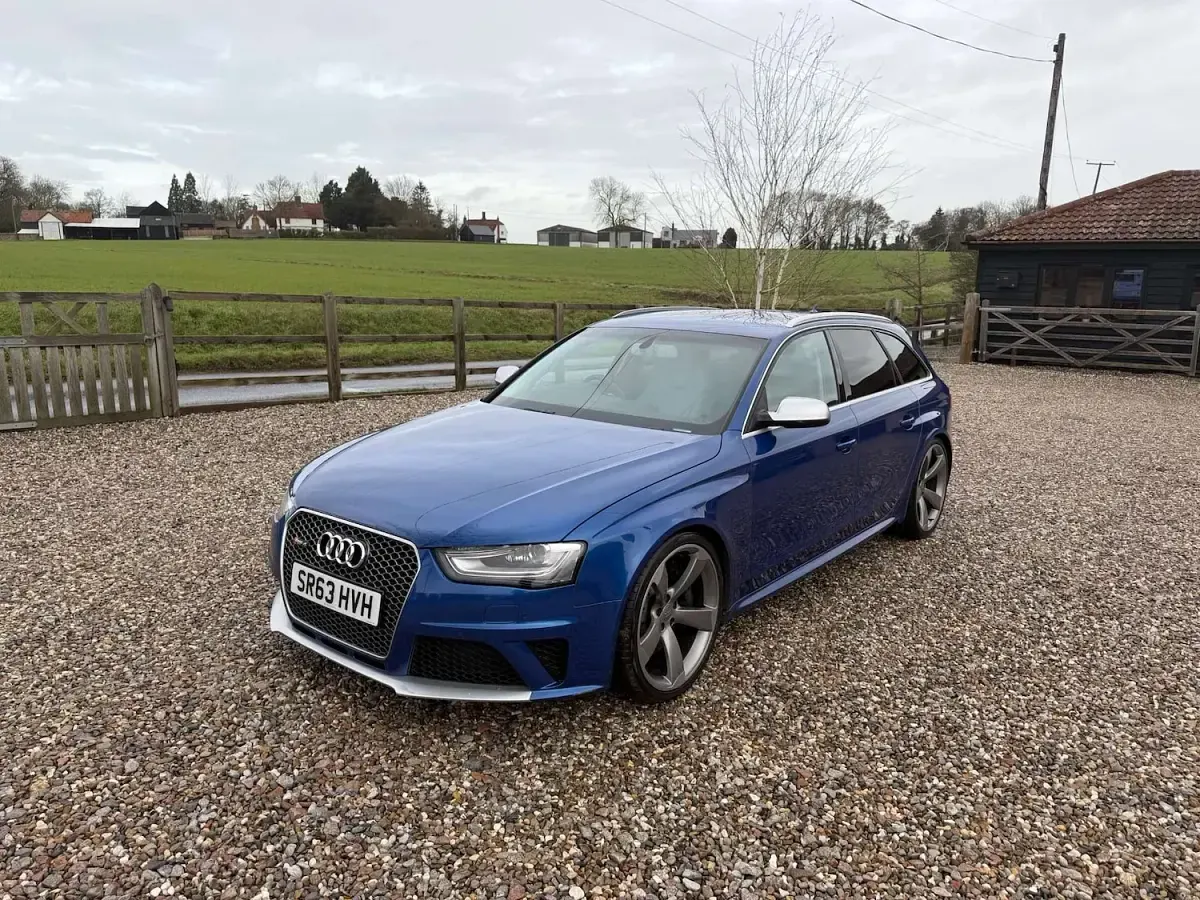Used Audi RS4 Performance 450 HP (330 kW) 2013 Blue Estate