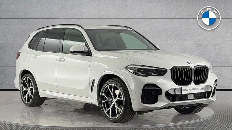White Used 2022 BMW X5 M Sport SUV | £42,990 (Good price) - Image 1/4