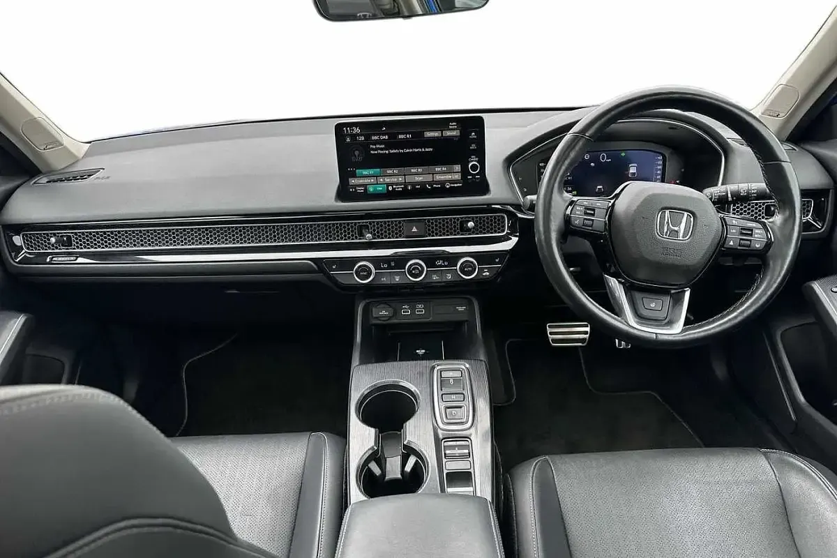 Used Honda Civic Advance 184 HP (135 kW) 2023 Blue Hatchback