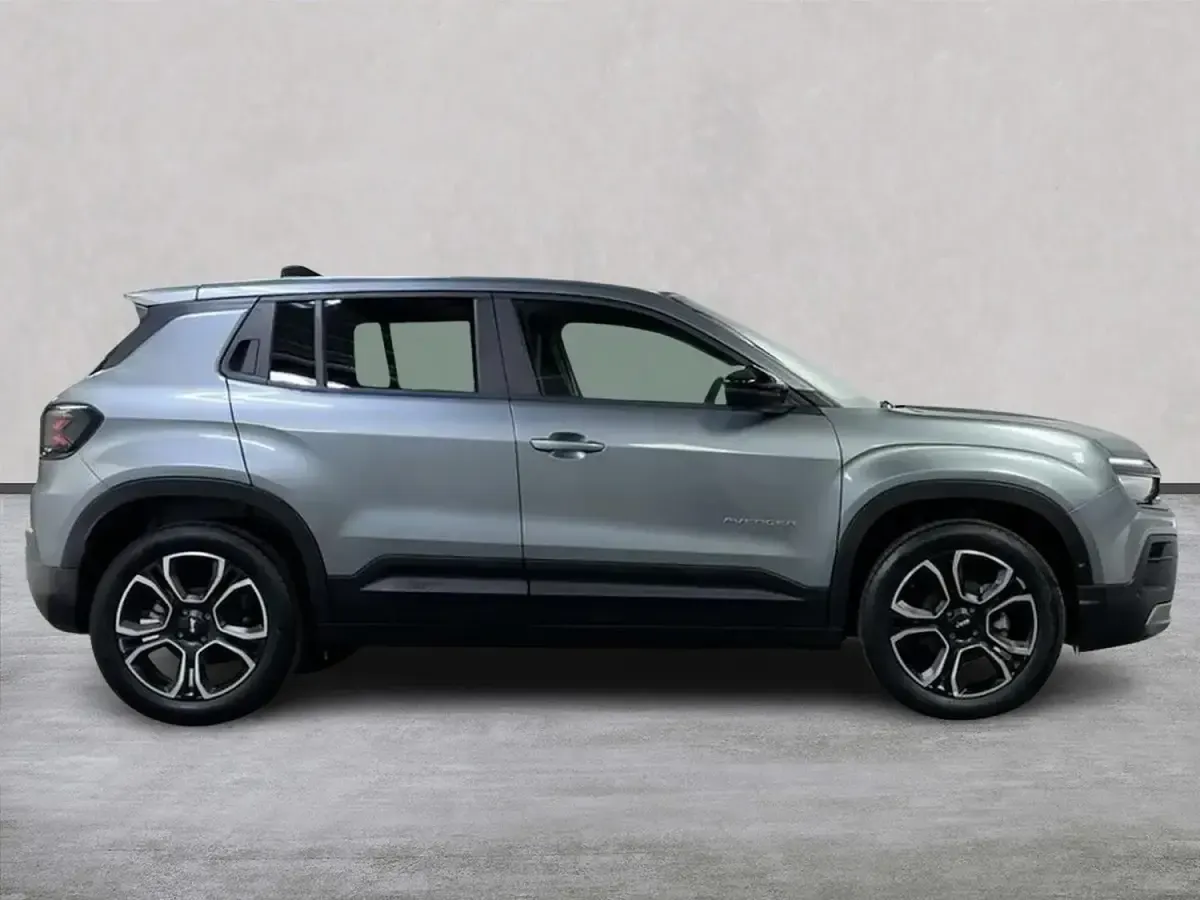 Ny Jeep Avenger Summit 100 HK (73 kW) 2025 Grå SUV