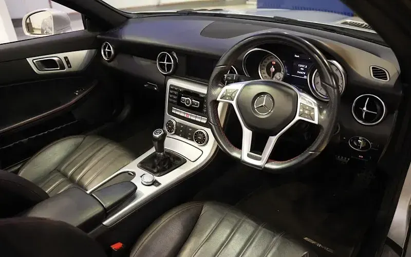 Used Mercedes SLK200 AMG 184 HP (135 kW) 2013 Silver Cabriolet