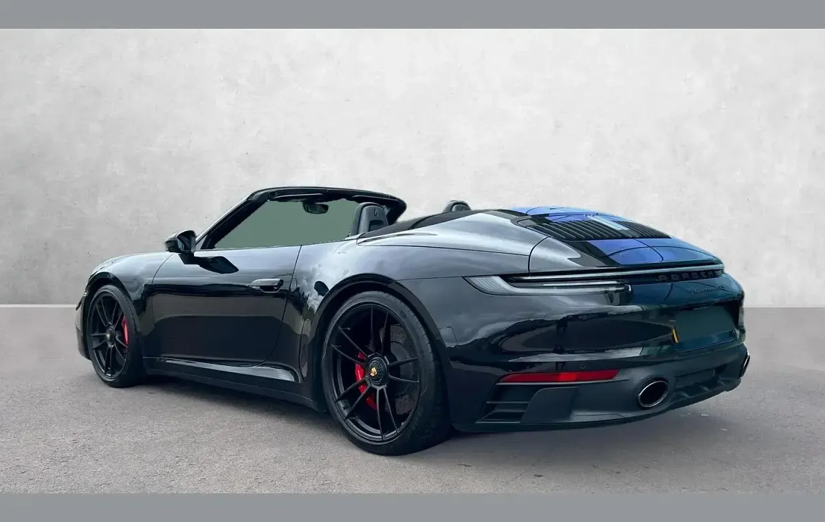 Second-hand Porsche 911 480 CP (353 kW) 2022 Negru Cabrio
