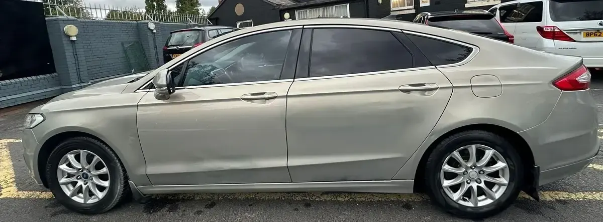 Used Ford Mondeo Zetec 2015 Silver Hatchback