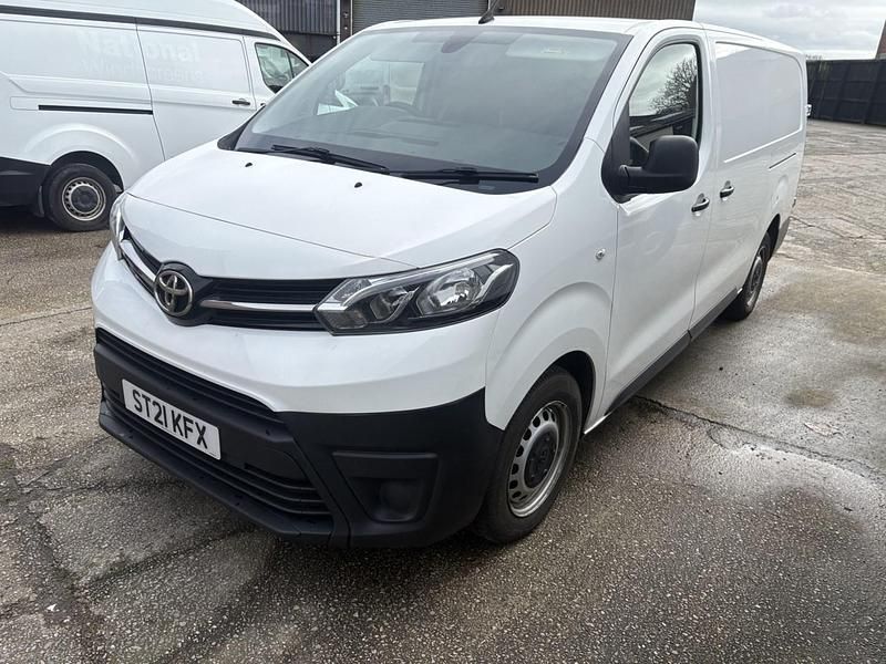 Used Toyota Proace 120 HP (88 kW) 2021 White MPV