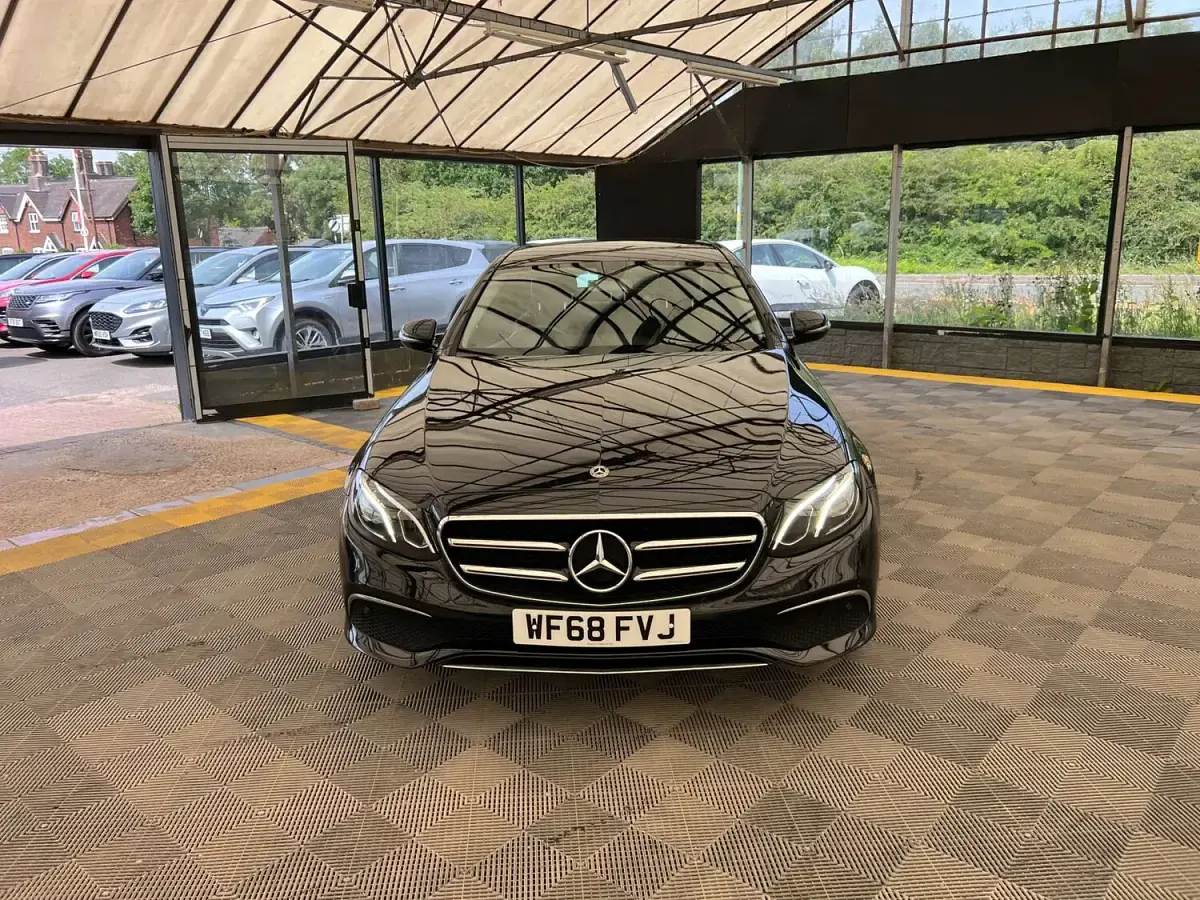 Used Mercedes E220 SE 2018 Black Sedan