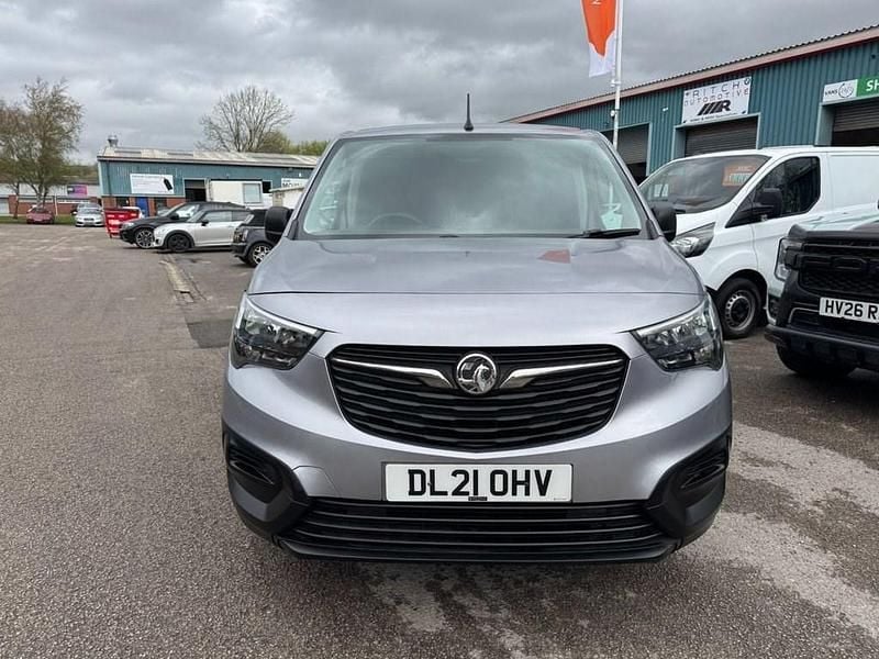 Second-hand Vauxhall Combo 100 CP (73 kW) 2021 Gri Monovolum