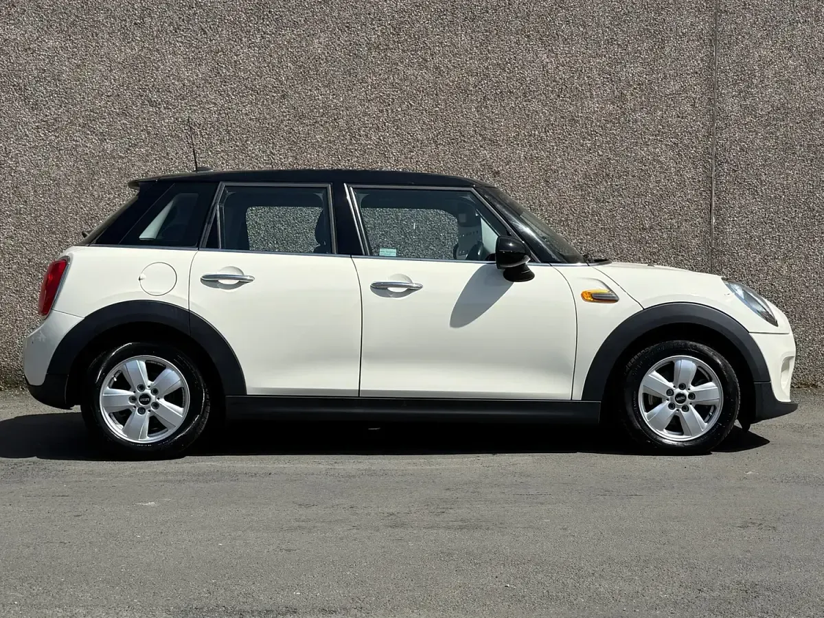 Used Mini Cooper D Hatch 116 HP (85 kW) 2016 White Hatchback