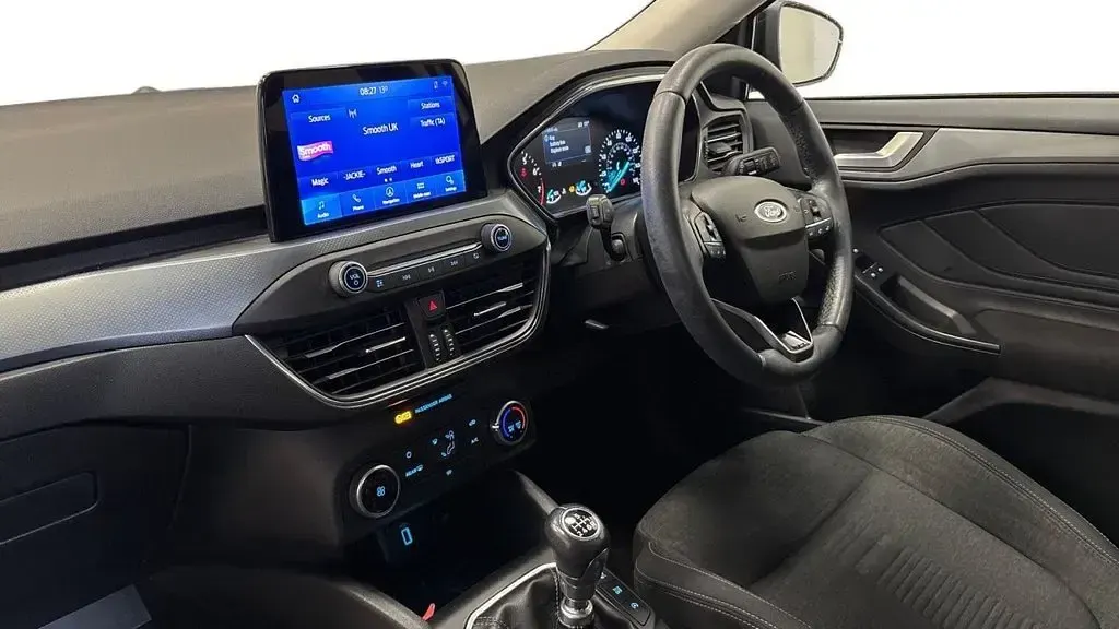 Used Ford Focus Active 125 HP (91 kW) 2020 Silver Hatchback