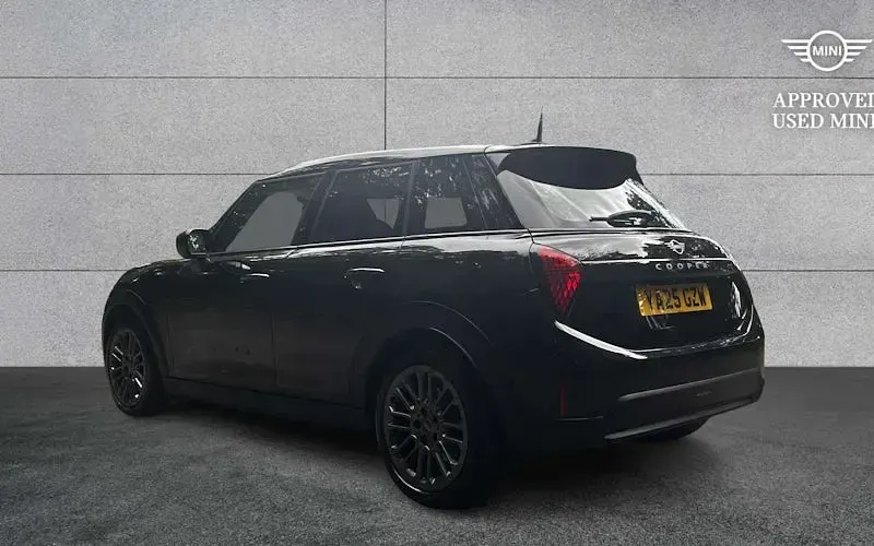 Used Mini Cooper Classic 150 kW (204 HP) 2026 Hatchback