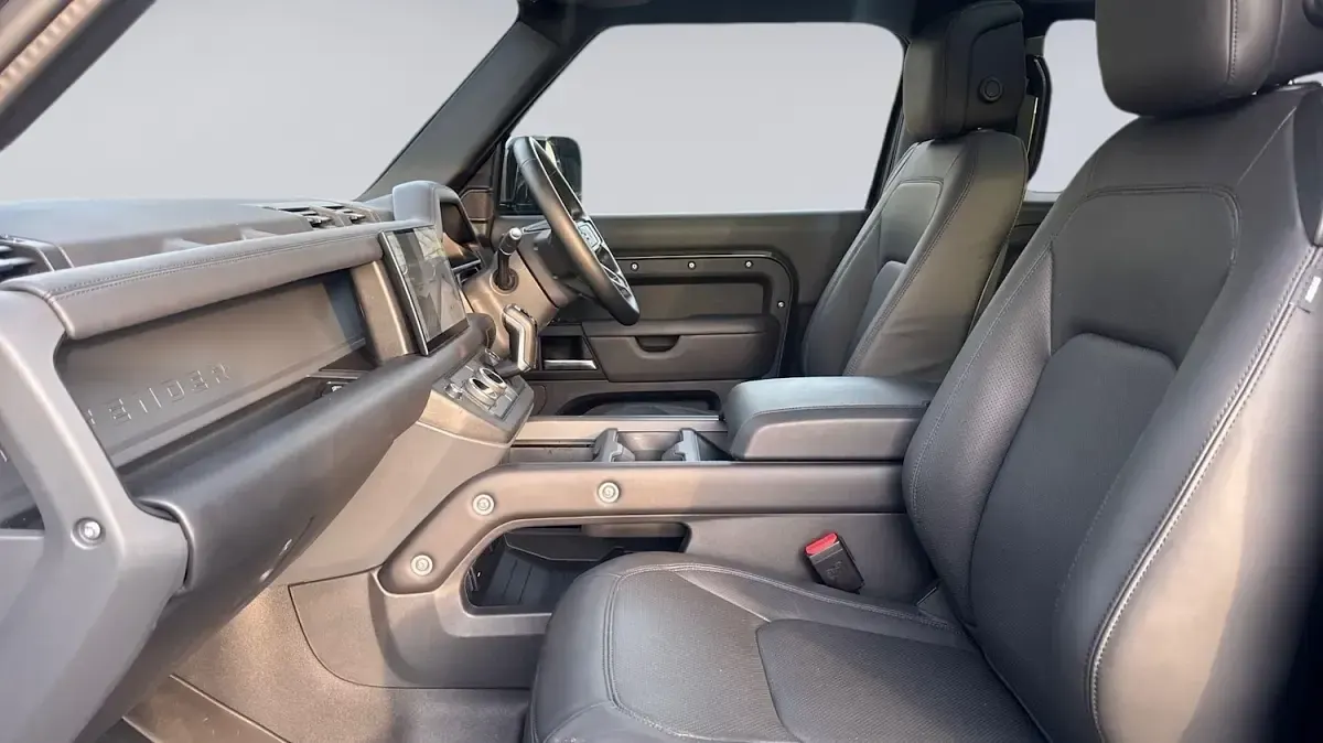 Used Land Rover Defender HSE Dynamic 2025 Grey SUV