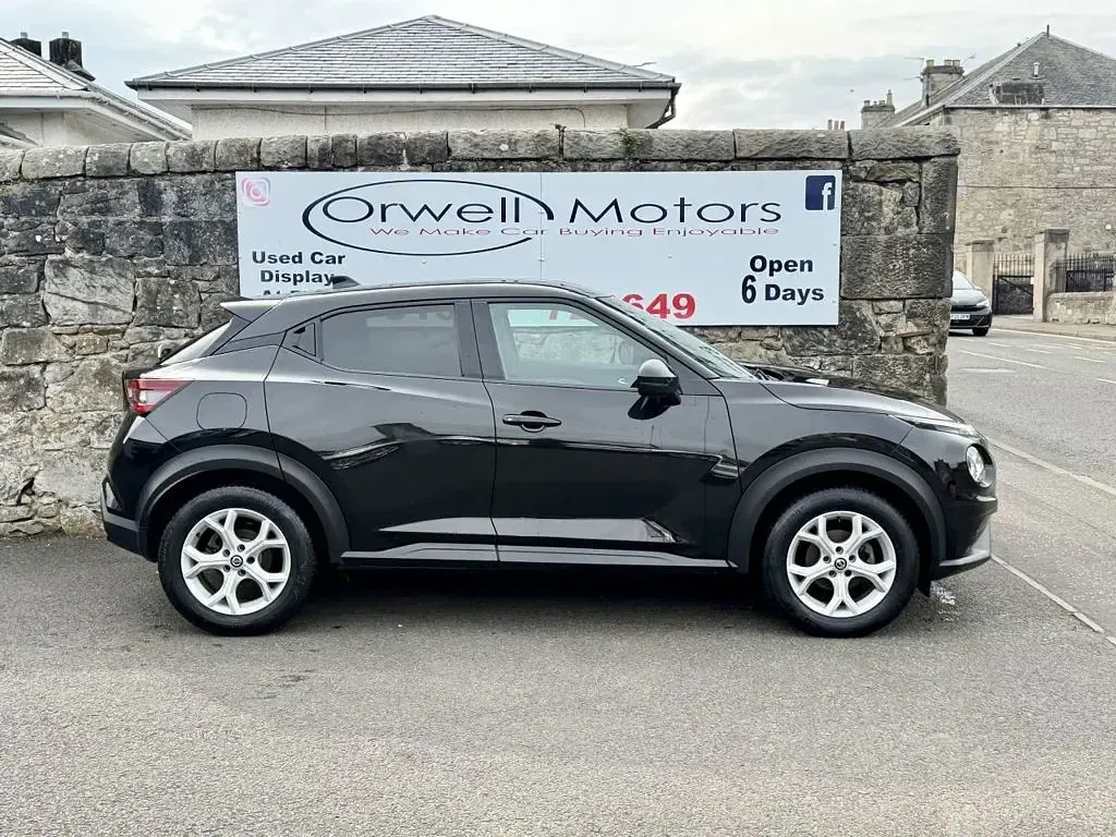 Used Nissan Juke N-Connecta 114 HP (83 kW) 2020 Black SUV