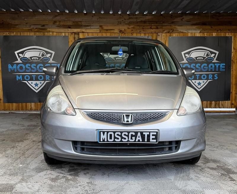 Used Honda Jazz SE 82 HP (60 kW) 2007 Silver Hatchback