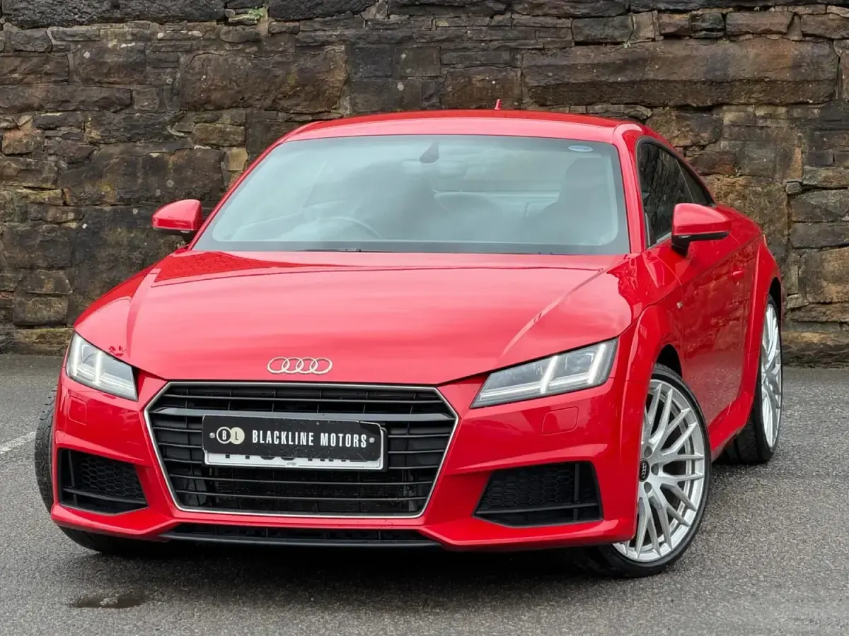 Usado Audi TT S-Line 184 HP (135 kW) 2015 Vermelho Coupé