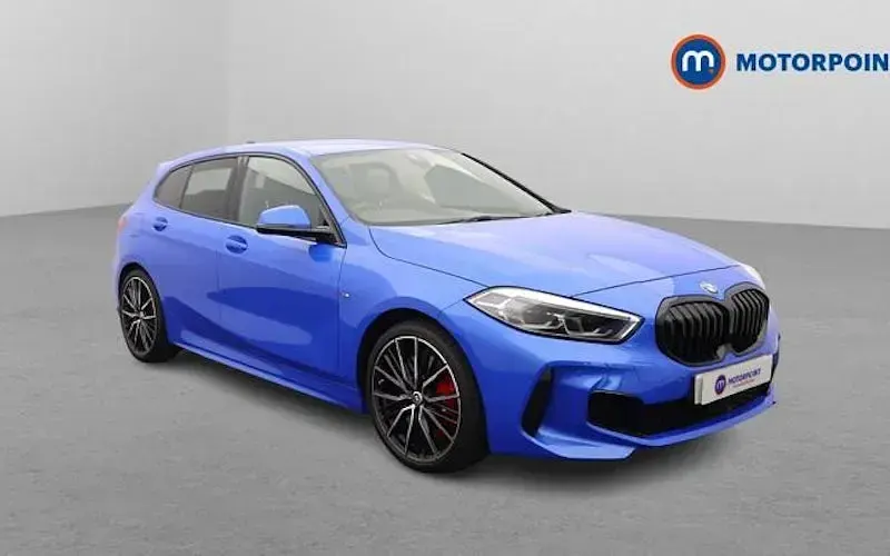 Begagnad BMW 128 265 HK (194 kW) 2023 Halvkombi