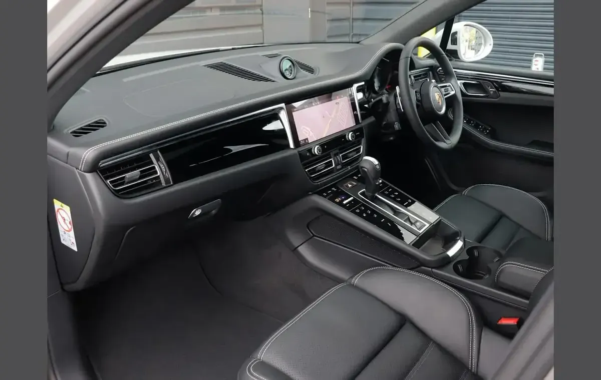 New Porsche Macan S 374 HP (275 kW) 2025 Grey SUV