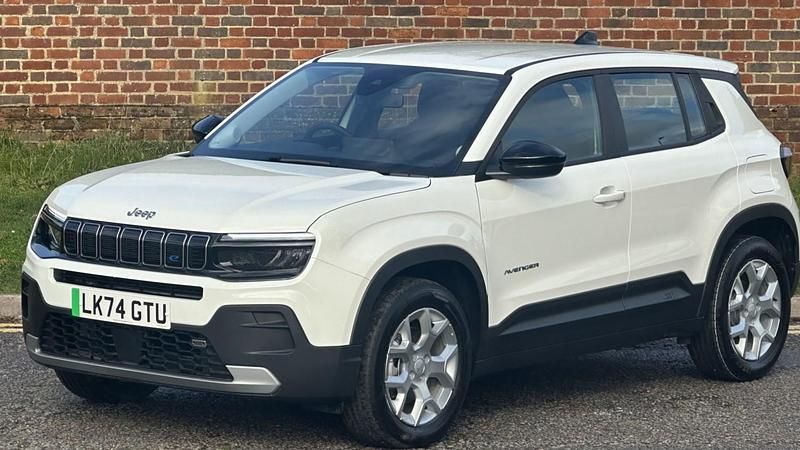 White New 2024 Jeep Avenger EV Altitude SUV | £22,999 (Super price) - Image 1/4