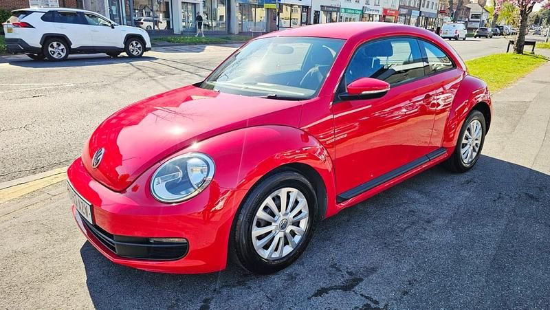 Used VW Beetle 105 HP (77 kW) 2013 Red Hatchback