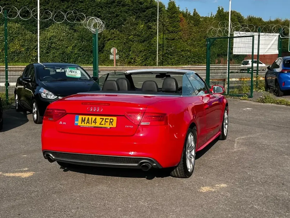 Begagnad Audi A5 Cabriolet S-Line 2014 Röd Cab