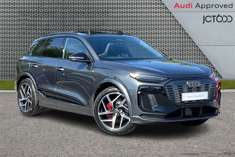 Grey Used 2025 Audi Q6 e-tron Advanced SUV | £63,000 (Super price) - Image 1/4