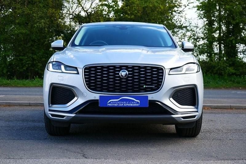 Begagnad Jaguar F-Pace R-Dynamic 204 HK (150 kW) 2022 Silver SUV