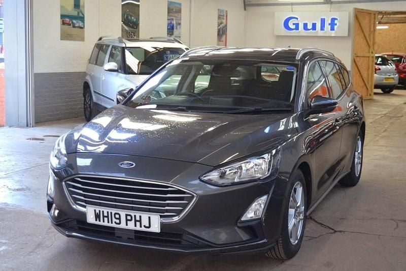 Used Ford Focus Zetec 95 HP (69 kW) 2025 Grey Estate