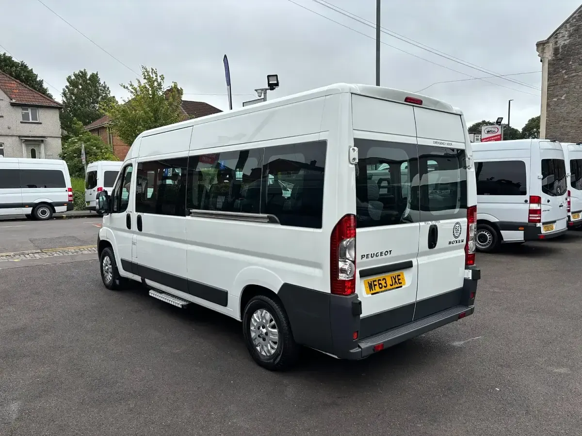Used Peugeot Boxer 130 HP (95 kW) 2013 White Van