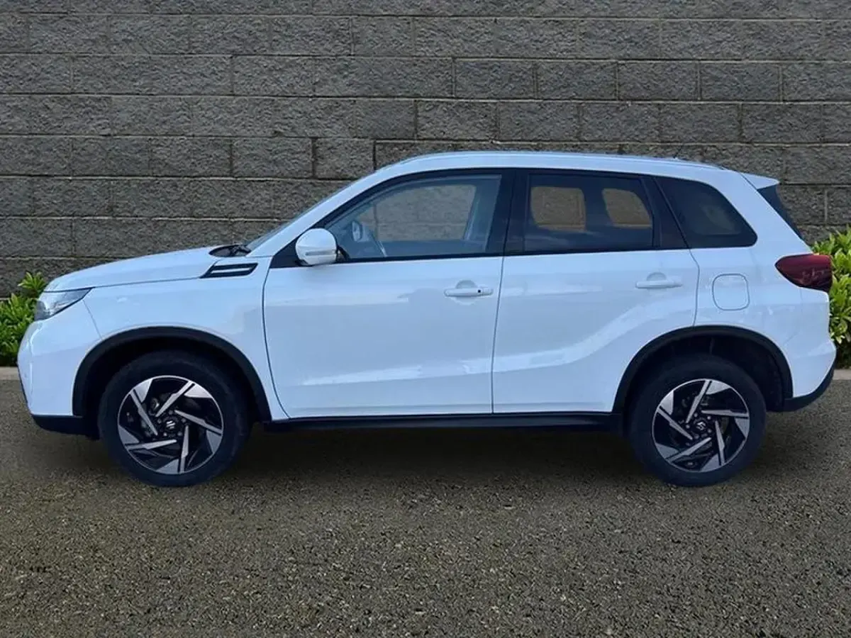 Used Suzuki Vitara 129 HP (94 kW) 2025 White SUV
