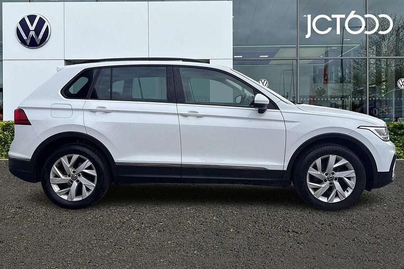 Used VW Tiguan Life 150 HP (110 kW) 2022 White SUV