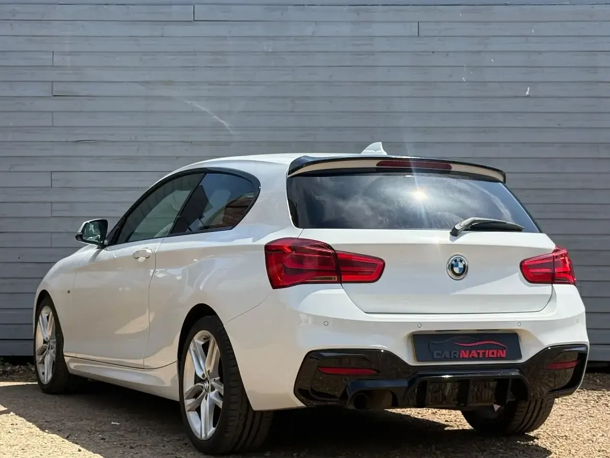 Used BMW 118 M Performance 134 HP (98 kW) 2015 White Hatchback