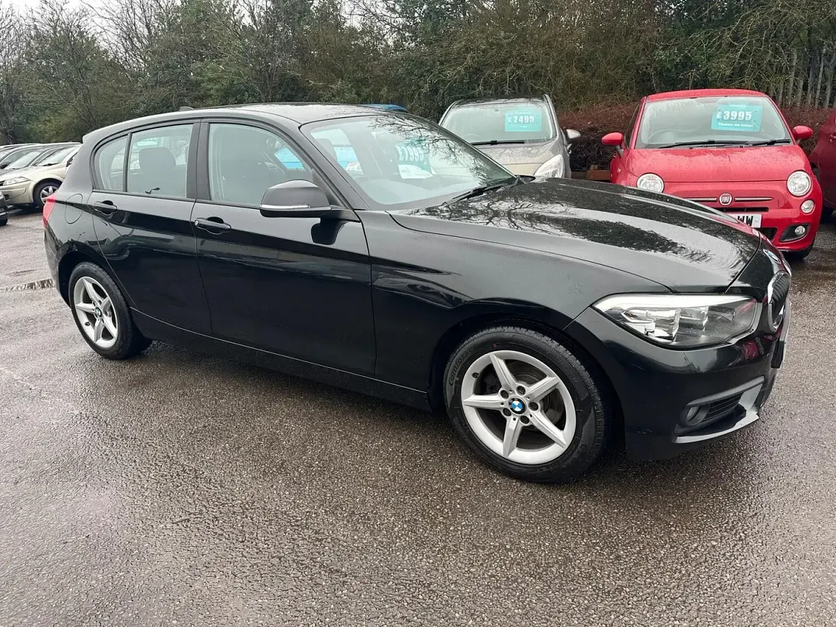 Used BMW 118 Comfort Edition 2019 Black Hatchback