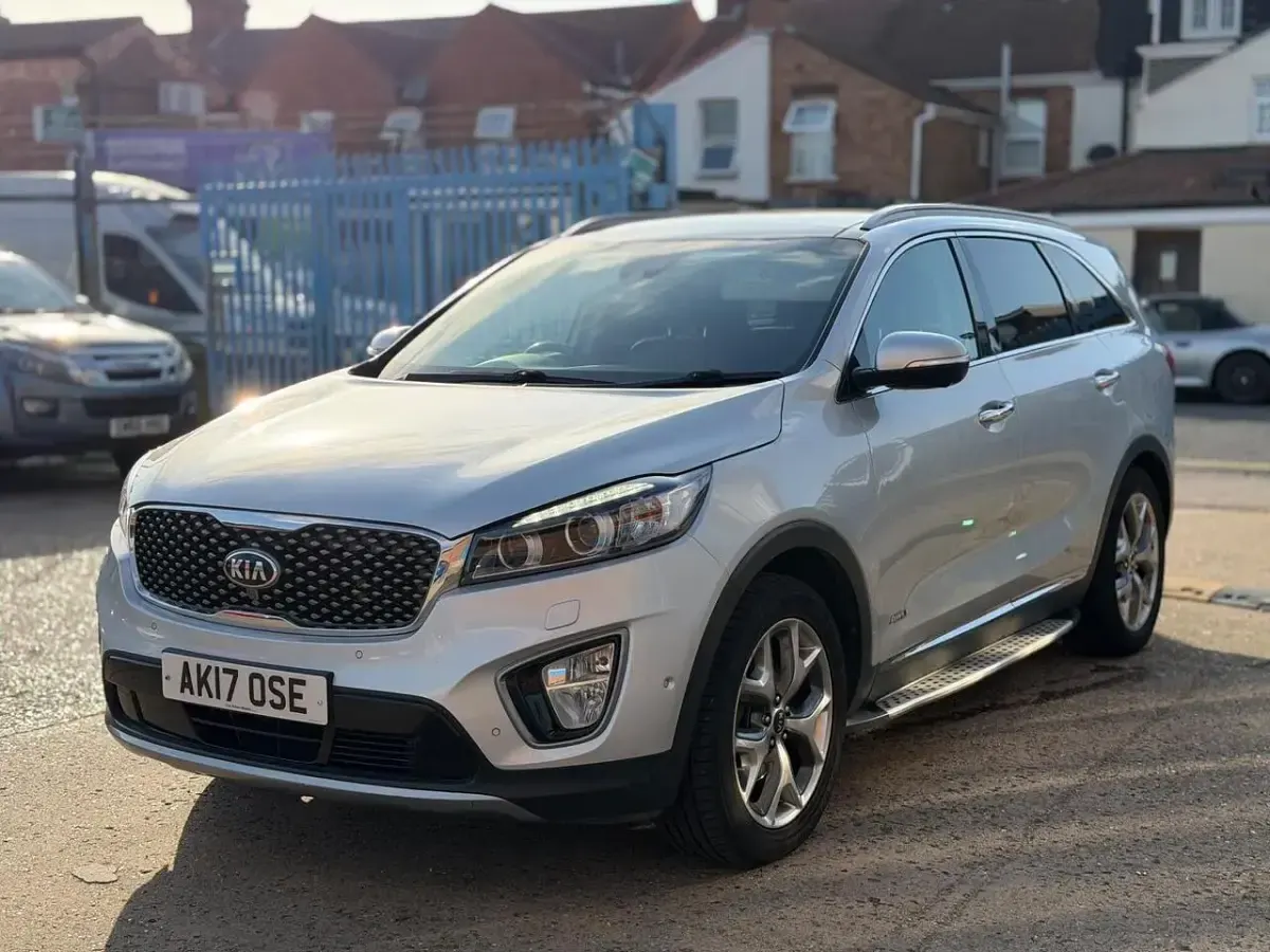 Used Kia Sorento 200 HP (147 kW) 2017 Silver SUV