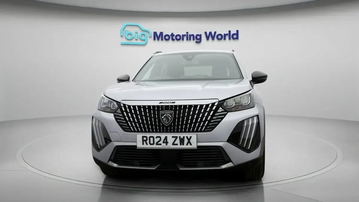 Used Peugeot 2008 Allure 131 HP (96 kW) 2024 Grey SUV