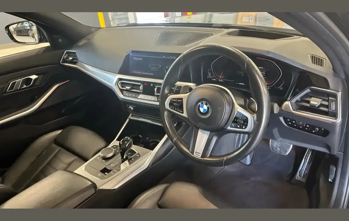 Used BMW 320 M Sport 190 HP (139 kW) 2019 Black sapphire Sedan