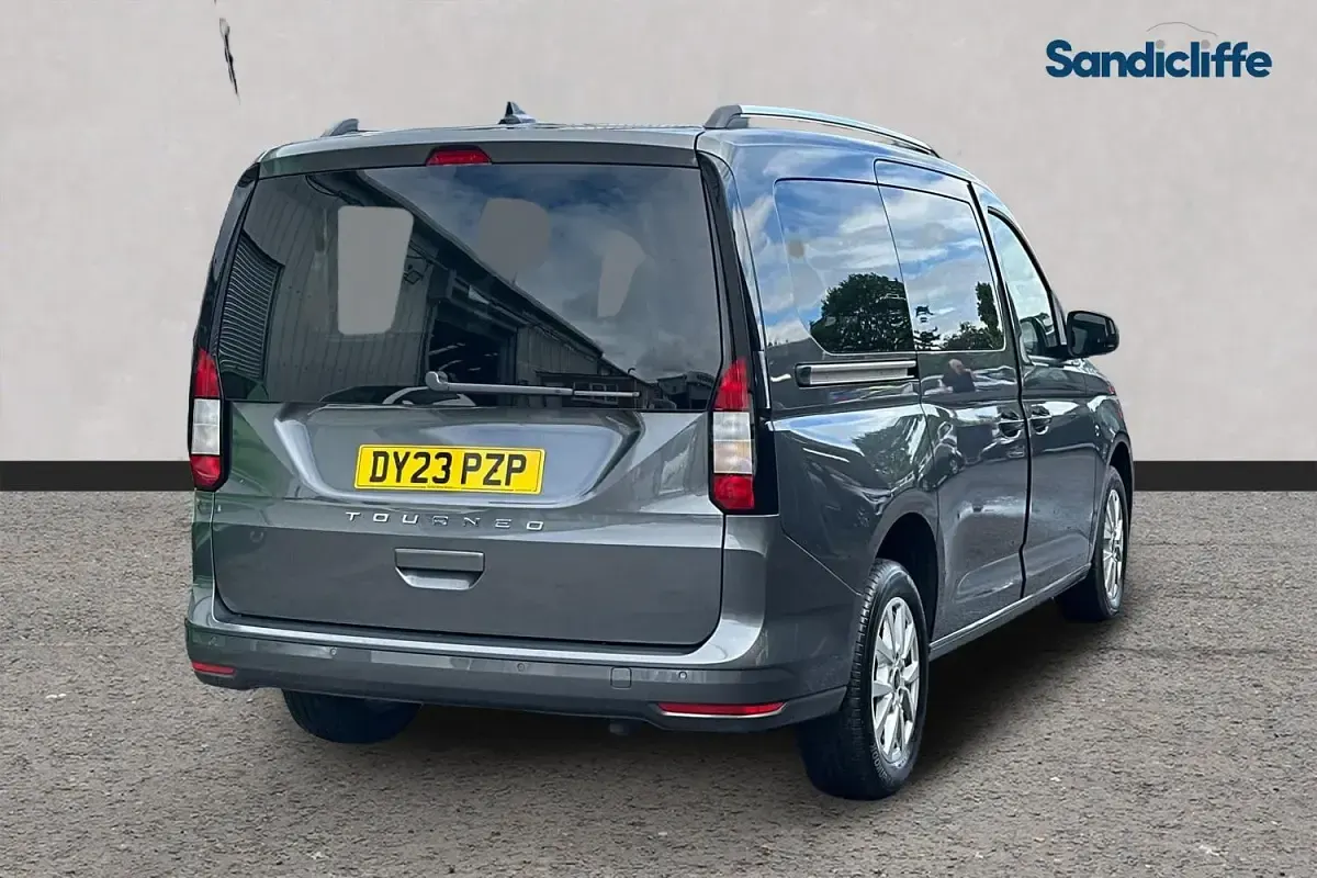 Used Ford Tourneo Connect Titanium 122 HP (89 kW) 2024 Grey MPV