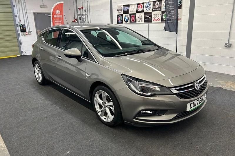 Used Vauxhall Astra SRi 150 HP (110 kW) 2017 Grey Hatchback