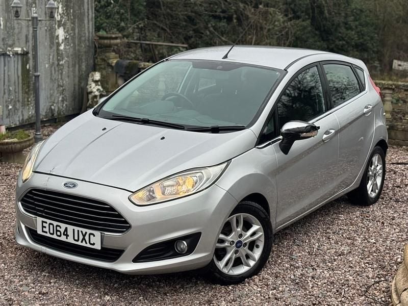 Used Ford Fiesta Zetec 82 HP (60 kW) 2014 Silver Hatchback