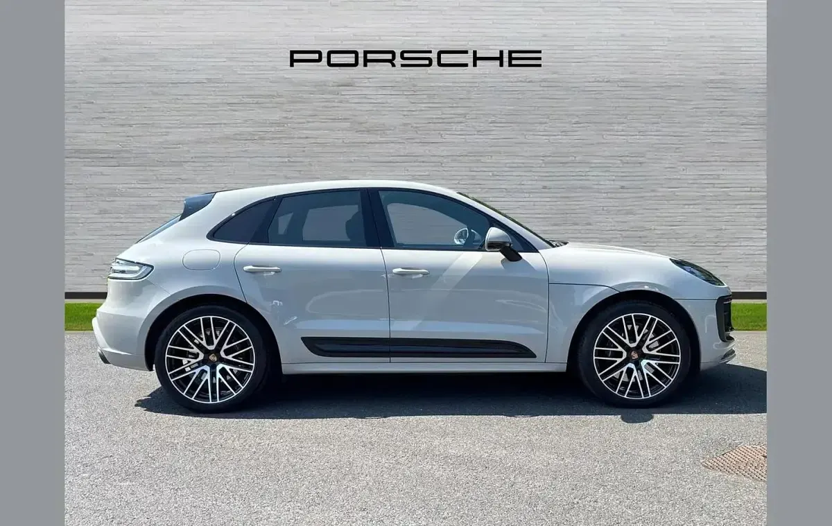Used Porsche Macan 434 HP (319 kW) 2024 Crayon SUV