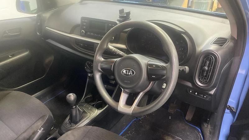 Used Kia Picanto 66 HP (48 kW) 2018 Blue Hatchback