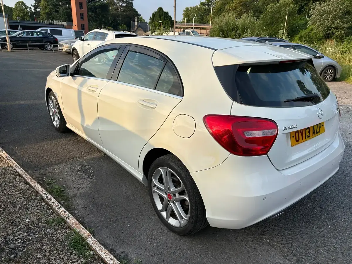 Used Mercedes A180 109 HP (80 kW) 2013 White Hatchback