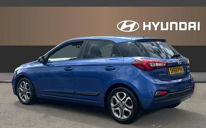 Used Hyundai i20 Premium 84 HP (61 kW) 2020 Hatchback