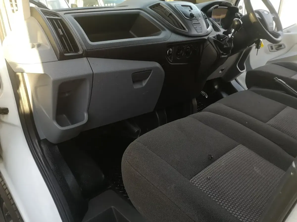Used Ford Transit 125 HP (91 kW) 2015 White Van