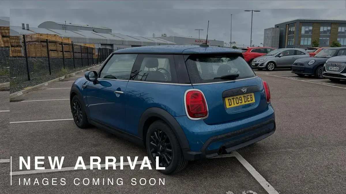 Used Mini ONE Classic 101 HP (74 kW) 2022 Blue Hatchback